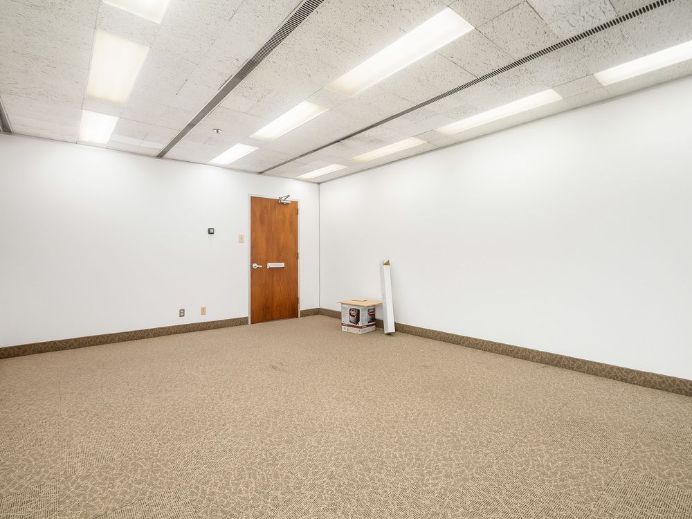 Office Space Available in Excellent Condition & Move-In Ready : 1221 Van Ness Ave, Fresno, CA 93721